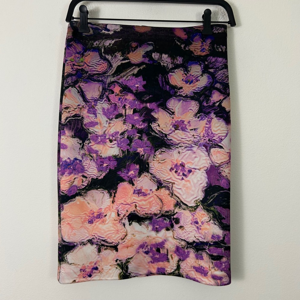 NWT Clover Canyon Skirt Size M Floral Scuba Bodycon Pencil Purple Pink Midi